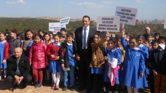 Gazi Mustafa Kemal İlkokulu Öğrencileri Tohumları Toprakla Buluşturdu