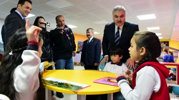 Gazi Mustafa Kemal İlkokulu´nda Z-Kütüphane ve Akıllı Sınıf Açıldı