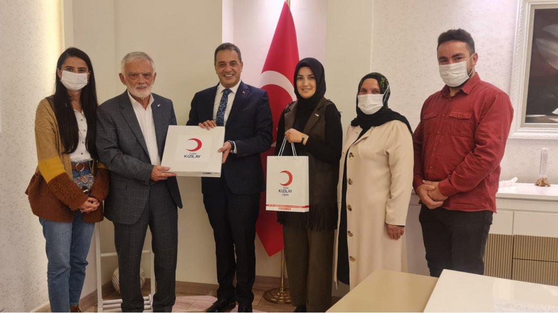 Türk Kızılay Uşak Şube Yönetimi İl Milli Eğitim Müdürü Bülent Şahin'i ziyaret etti