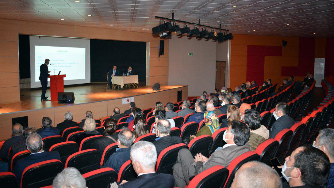 Hayat Boyu Öğrenme kursları değerlendirme toplantısı İl Müdürü Bülent Şahin başkanlığında yapıldı