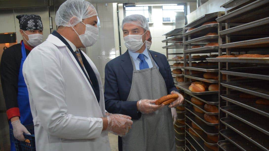 Uşak Mesleki Ve Teknik Anadolu Lisesi Bünyesinde Ekmek Üretim Merkezi Kurularak Ekmek Üretimine Başlandı.