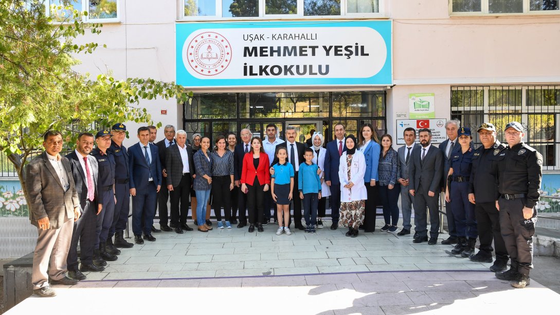 Vali Sayın Dr. Turan Ergün'ün ilçe programı kapsamında okullarımızı ziyaret etti