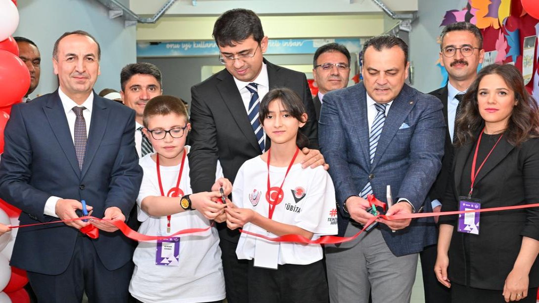 Müjde Ortaokulu TÜBİTAK 4006 Bilim Fuarı Açıldı